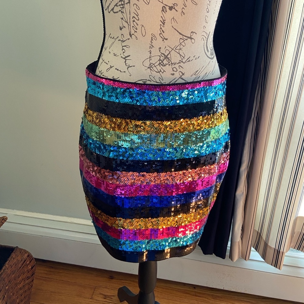 Express mini skirt- sequins, rainbow, m with stretch- NWT